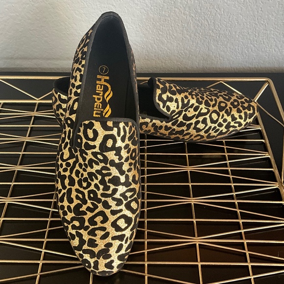 NWOT Harpelunde Metallic Leopard Slip On Loafers Smoking Slippers Black Gold 7 - Picture 1 of 6